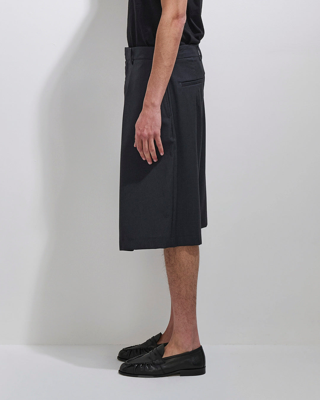 Bermuda con pieghe wide fit