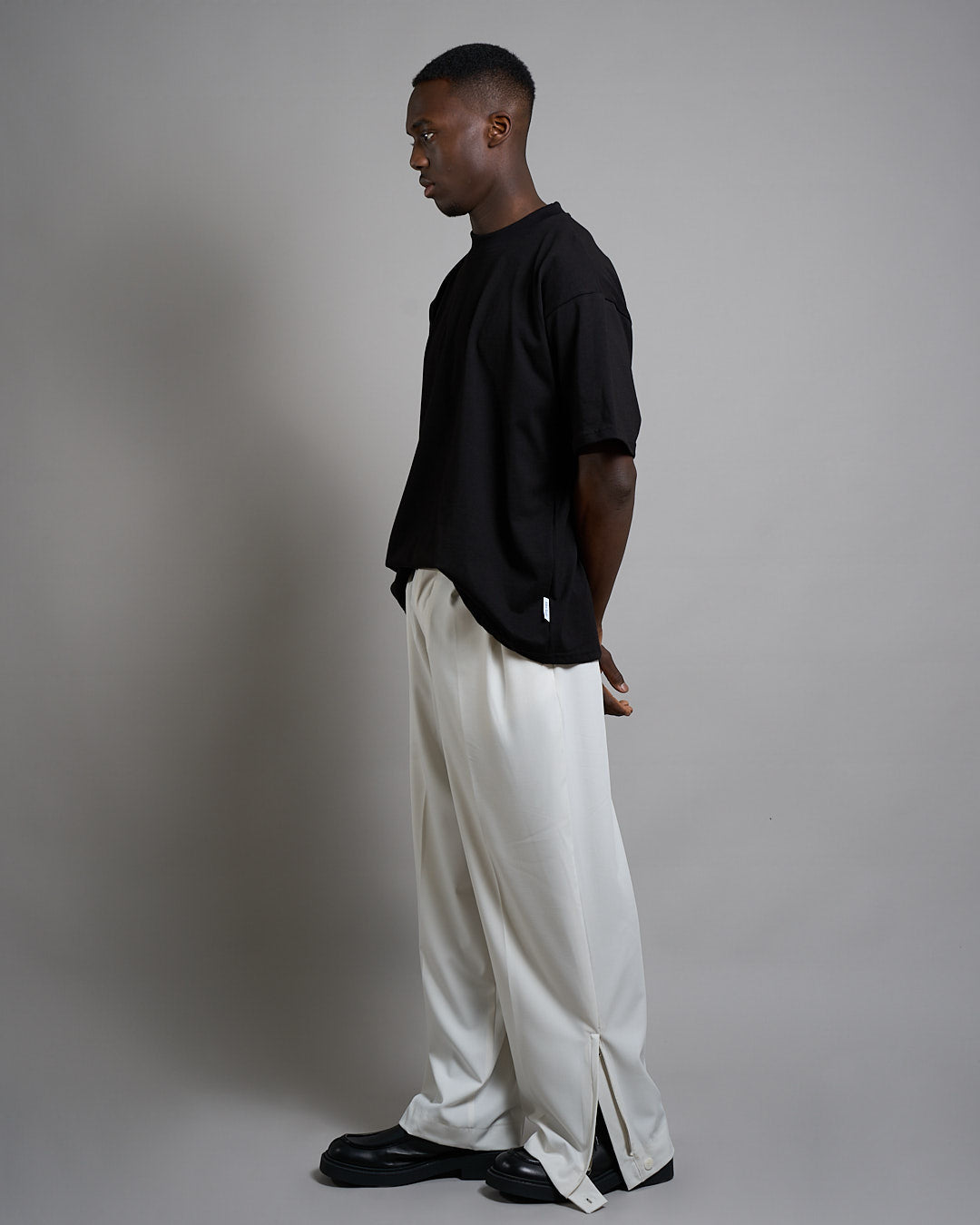 Pantalone Wide Leg con zip e bottone al fondo