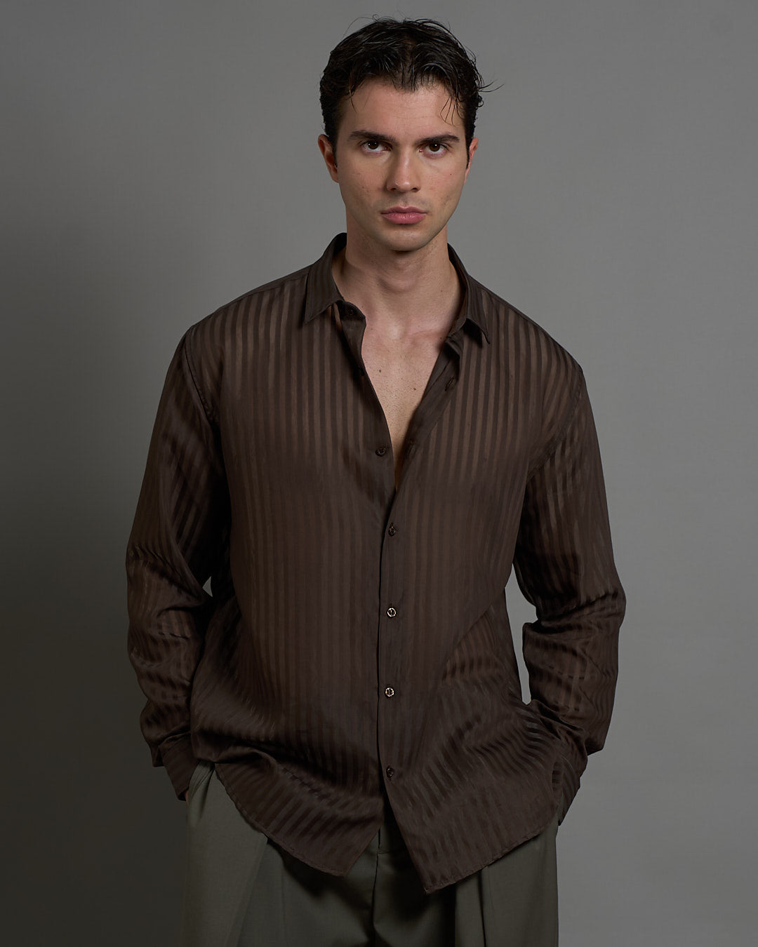 Camicia a righe con struttura sheer