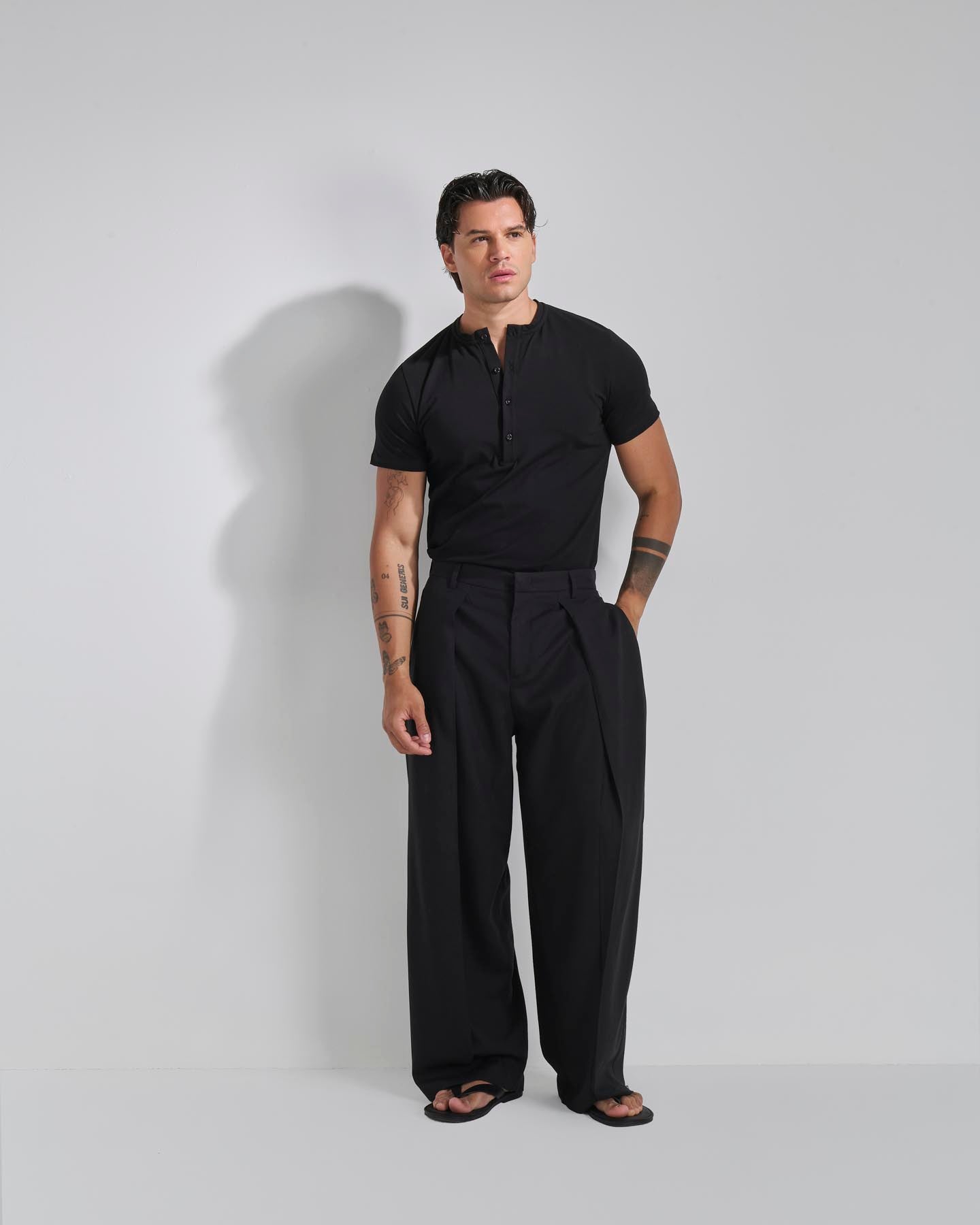 Pantalone Wide Fit con pieghe in lino