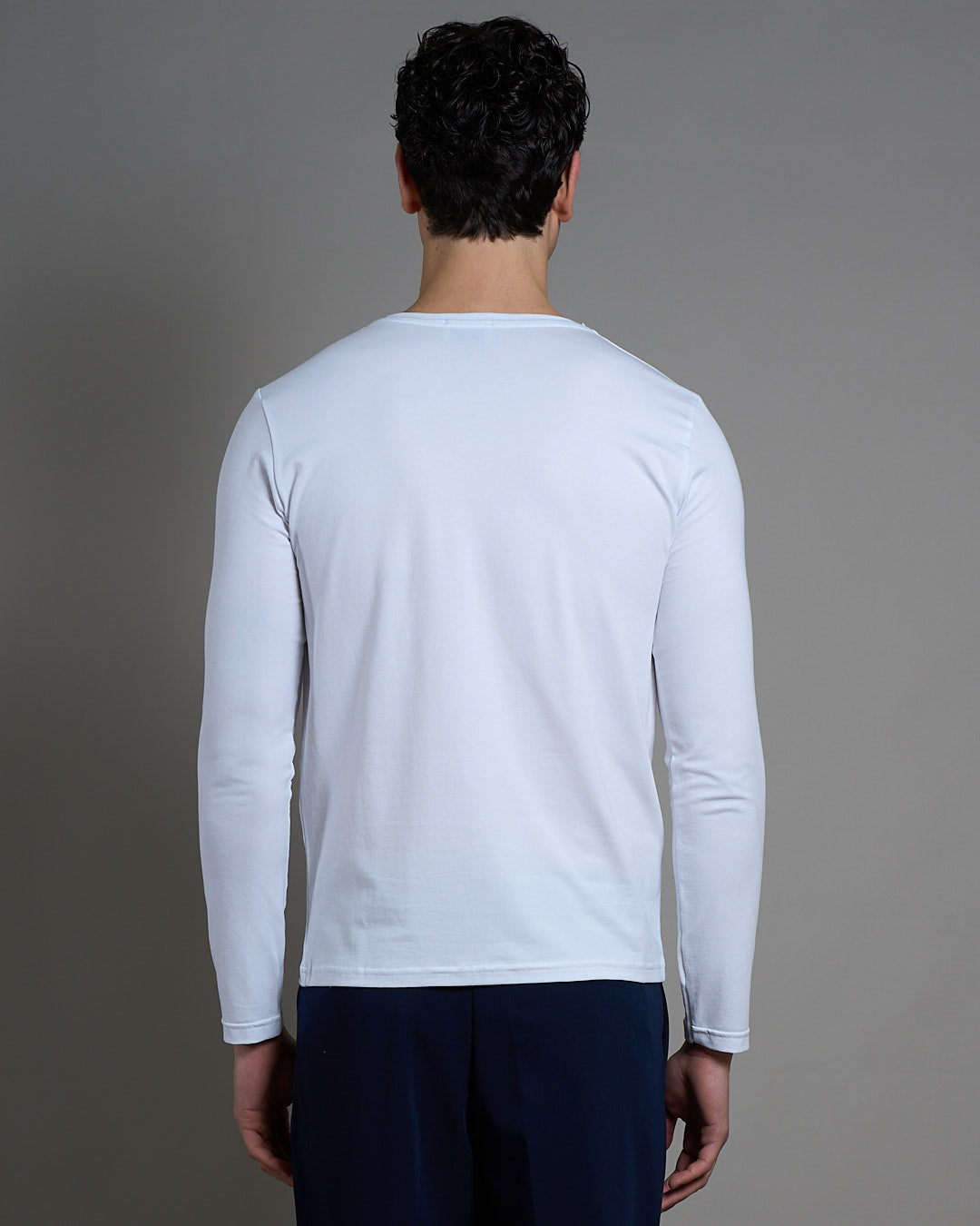 T-Shirt Slim fit basic manica lunga