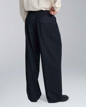 Pantalone wide leg strutturato gessato blu