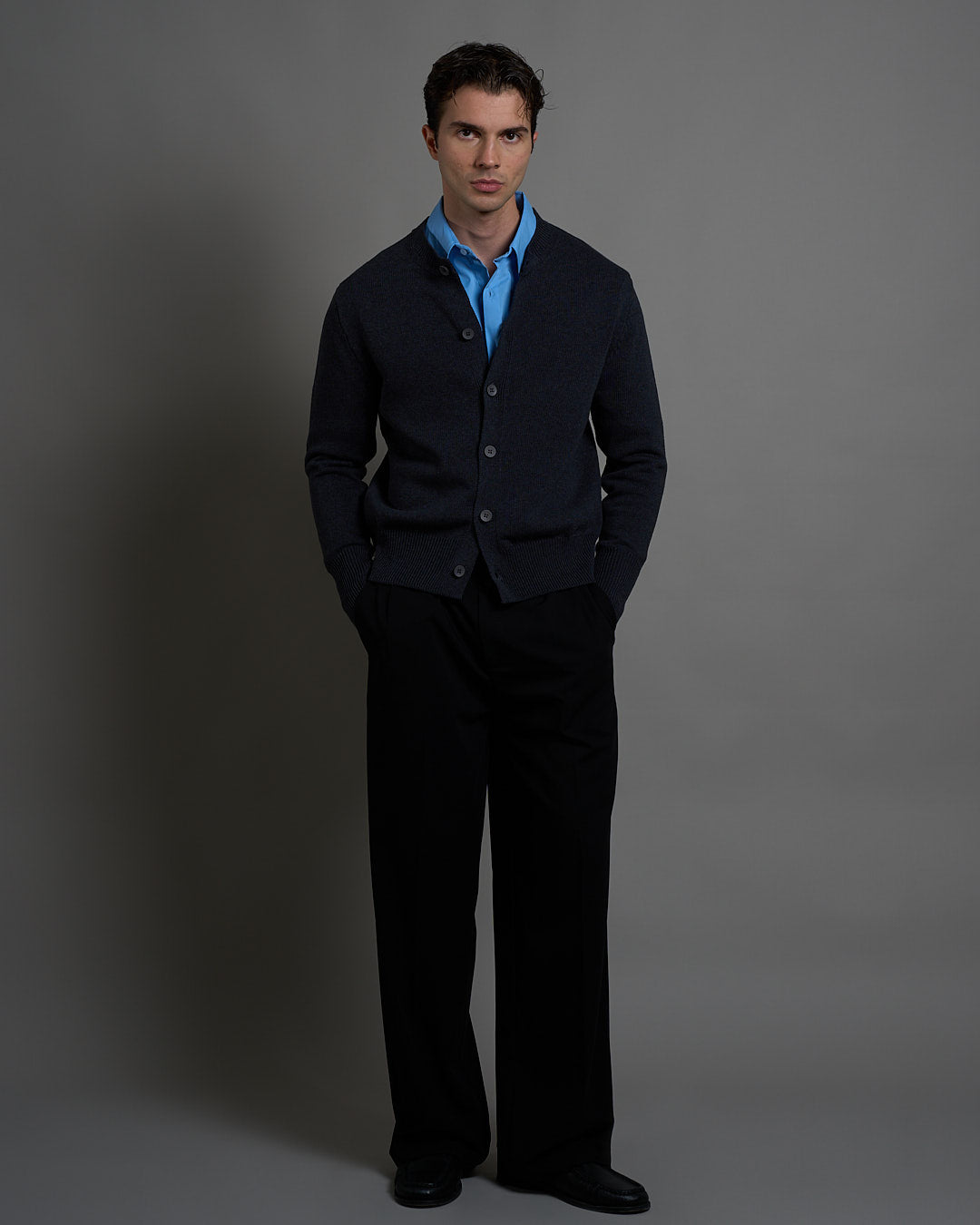 Cardigan girocollo in filo