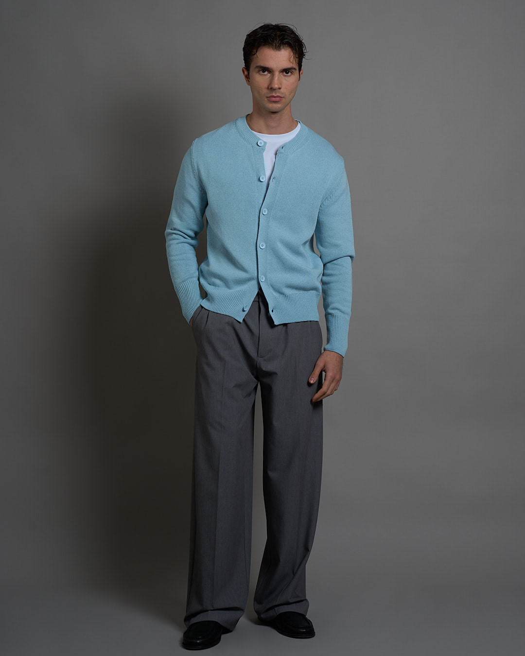 Cardigan girocollo in filo