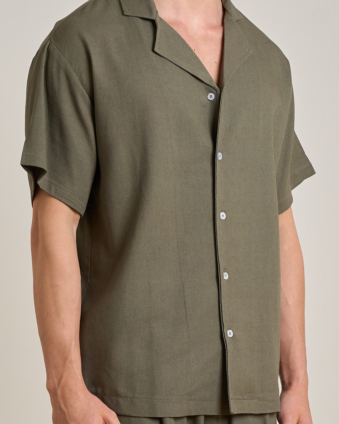 Camicia relax fit collo a bowling