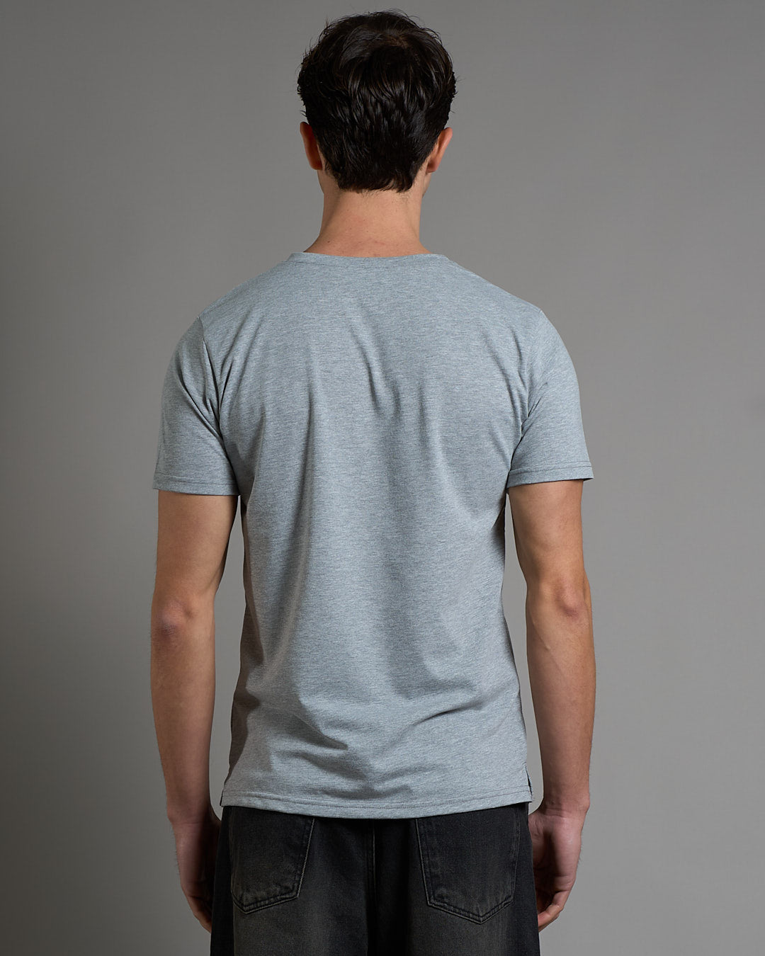 T-shirt basic con spacchetto