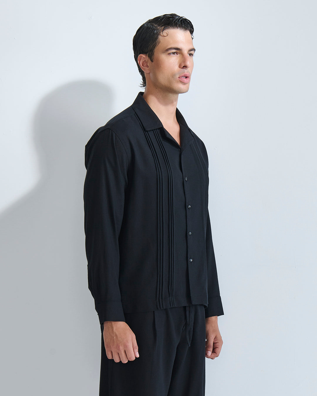 Camicia in lino con pieghe