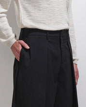 Bermuda con pieghe wide fit