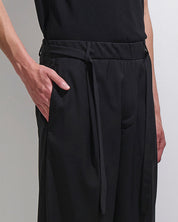 Pantalaccio strutturato con laccio