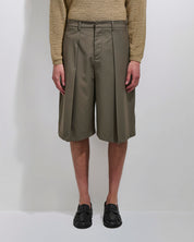 Bermuda con pieghe wide fit