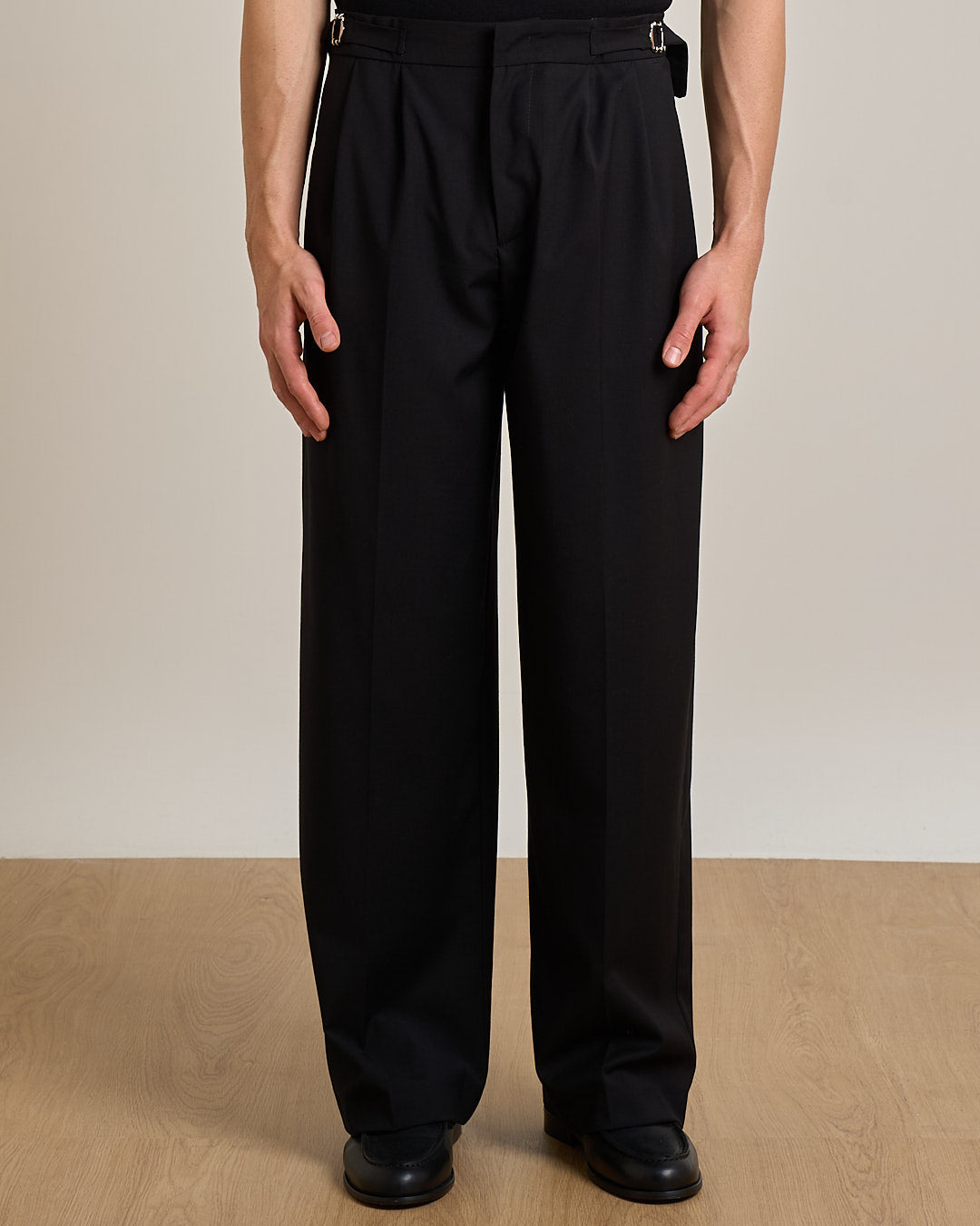 Pantalone da completo con fibbia