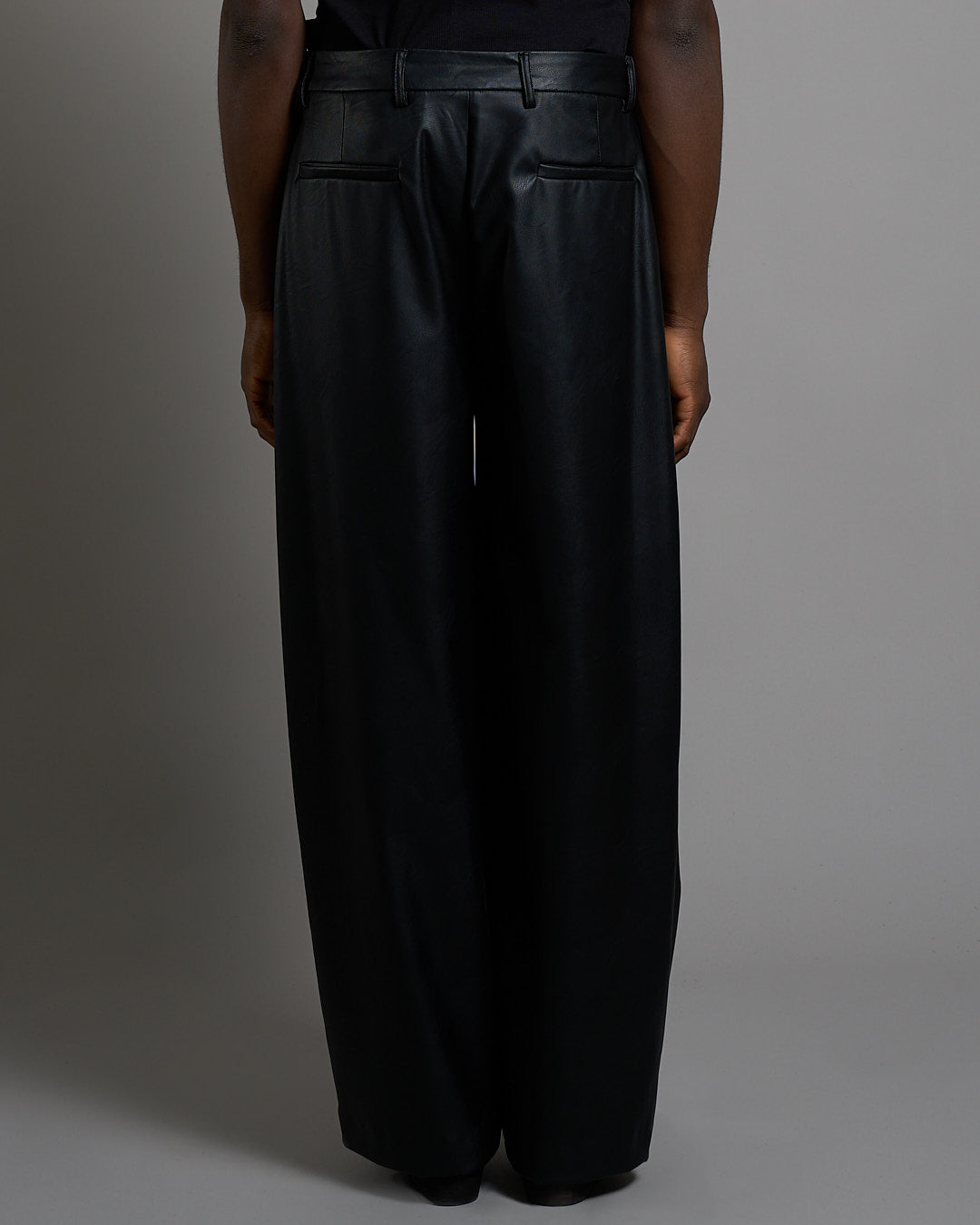 Pantalone Relax Fit effetto pelle