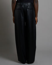 Pantalone Relax Fit effetto pelle