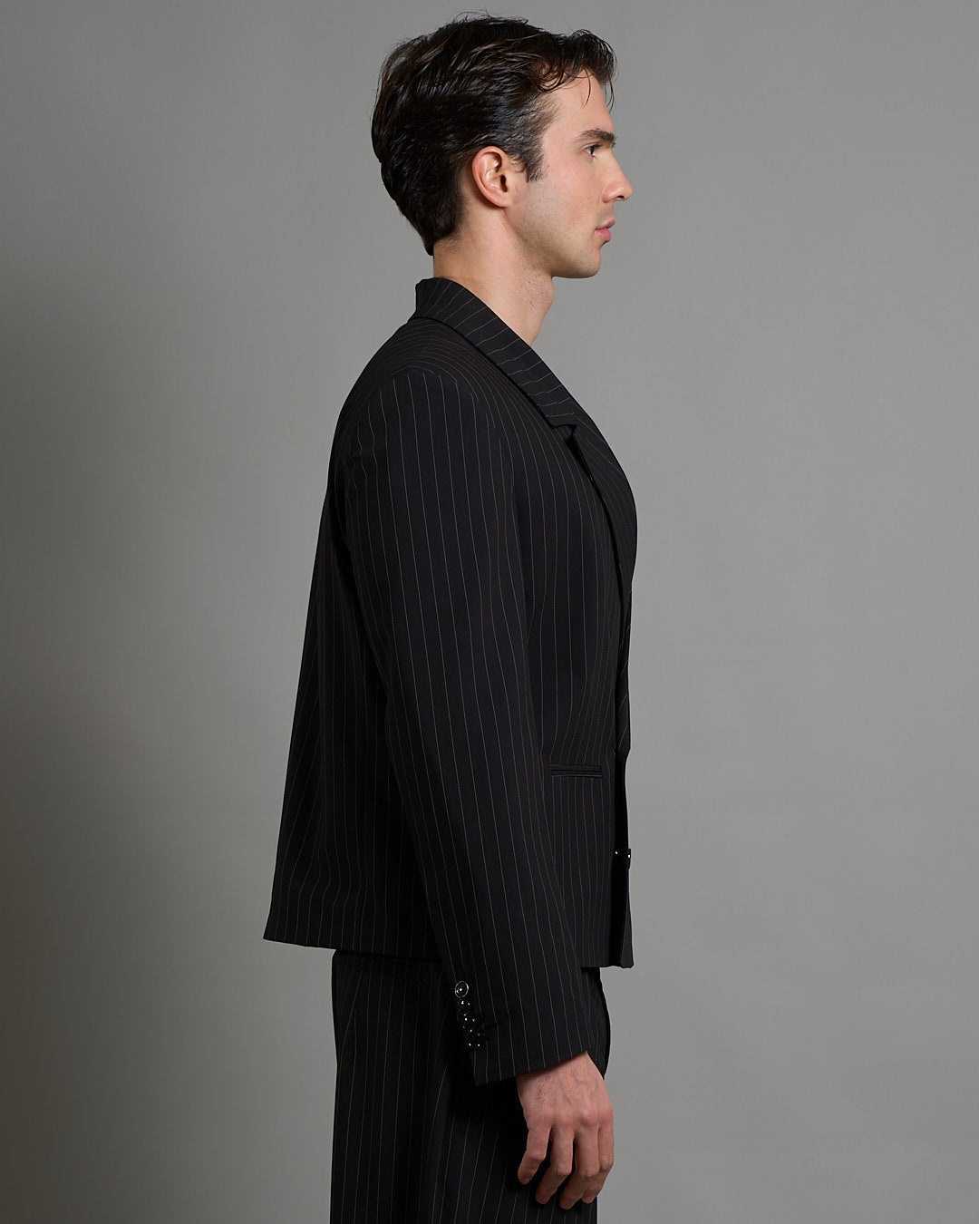 Giacca cropped doppiopetto gessata