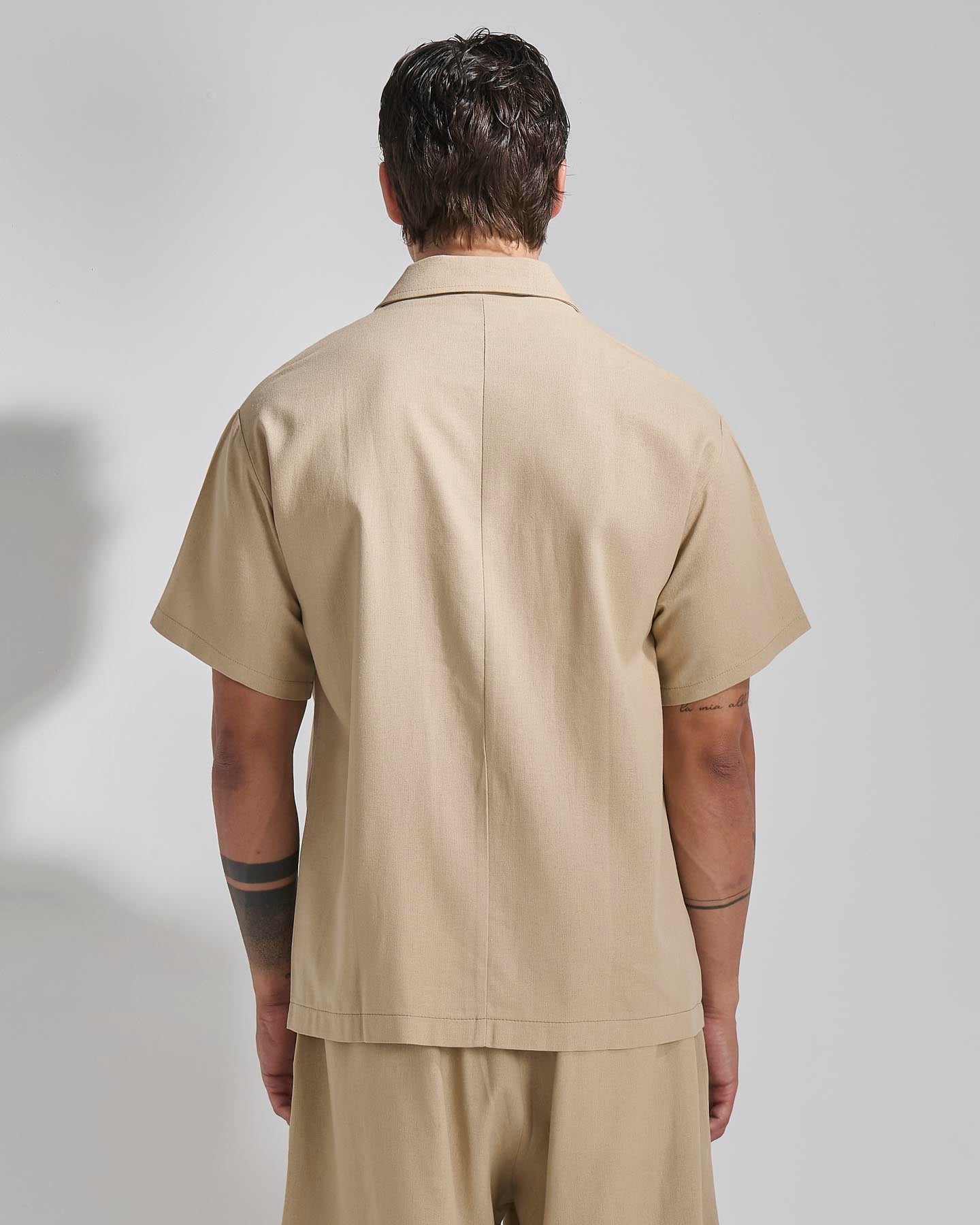 Camicia relax fit collo a bowling