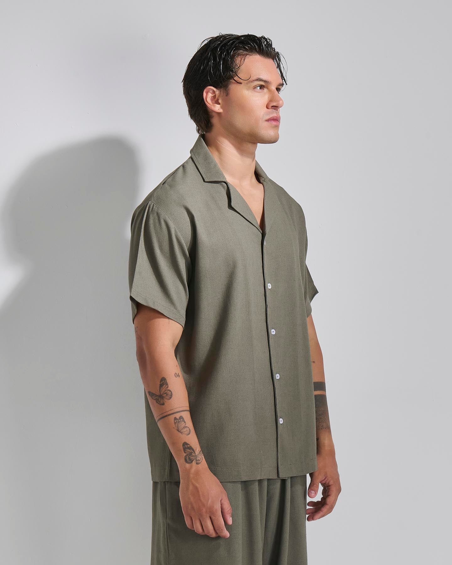 Camicia relax fit collo a bowling