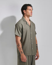 Camicia relax fit collo a bowling