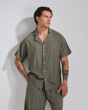 Camicia relax fit collo a bowling
