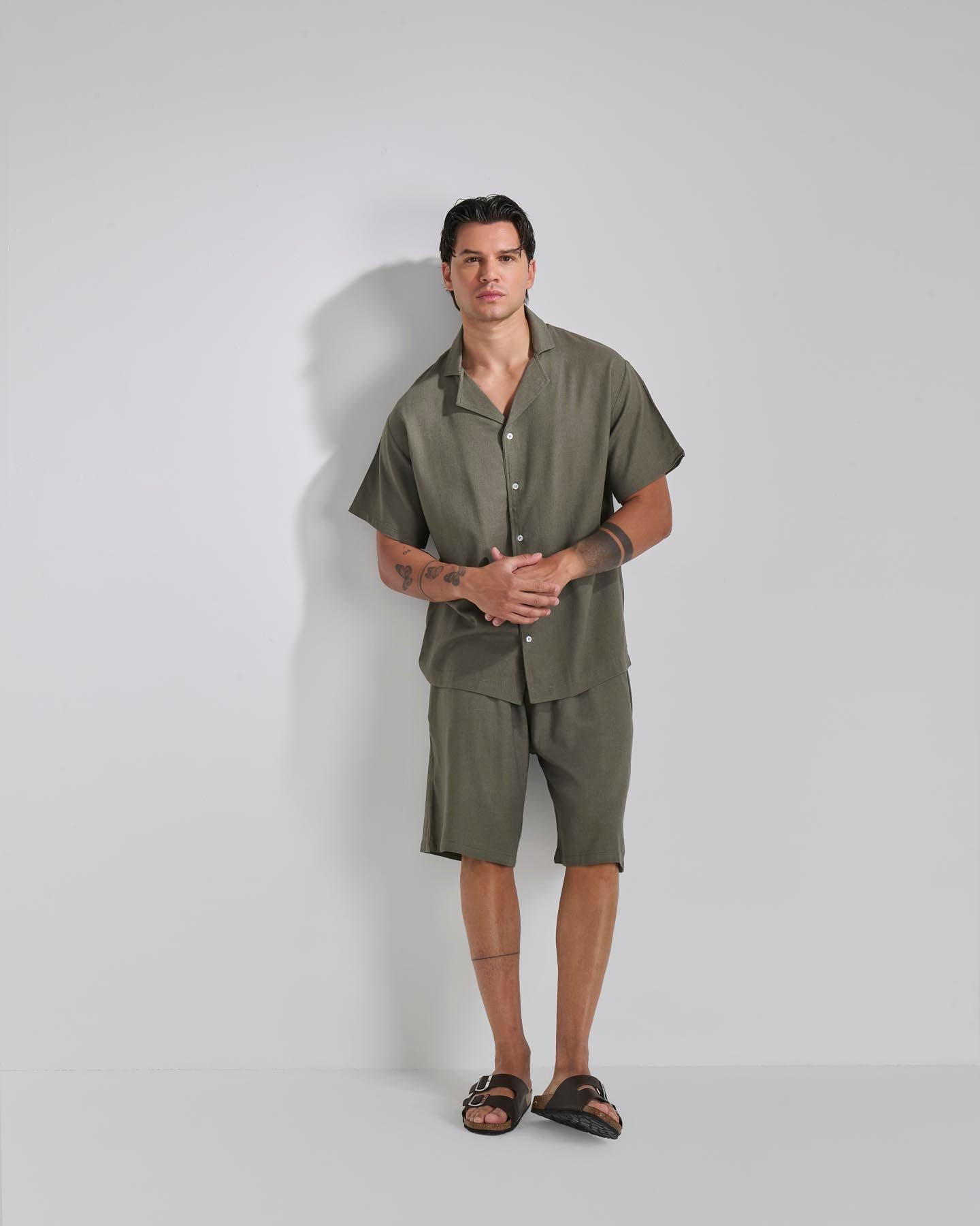 Camicia relax fit collo a bowling