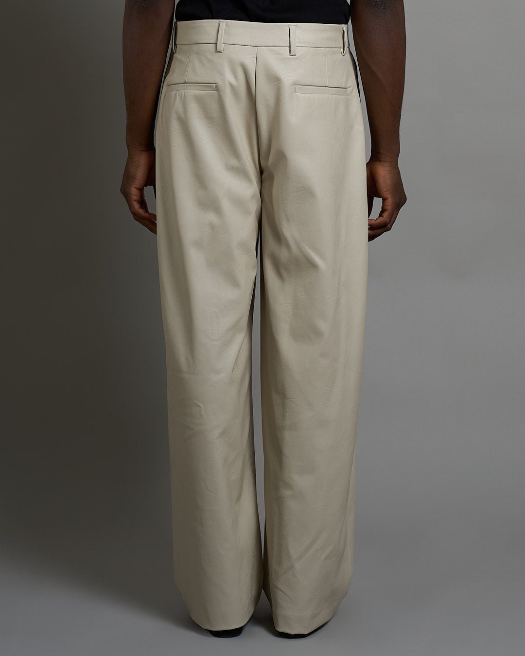 Pantalone Relax Fit effetto pelle