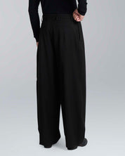Pantalone wide fit con pieghe