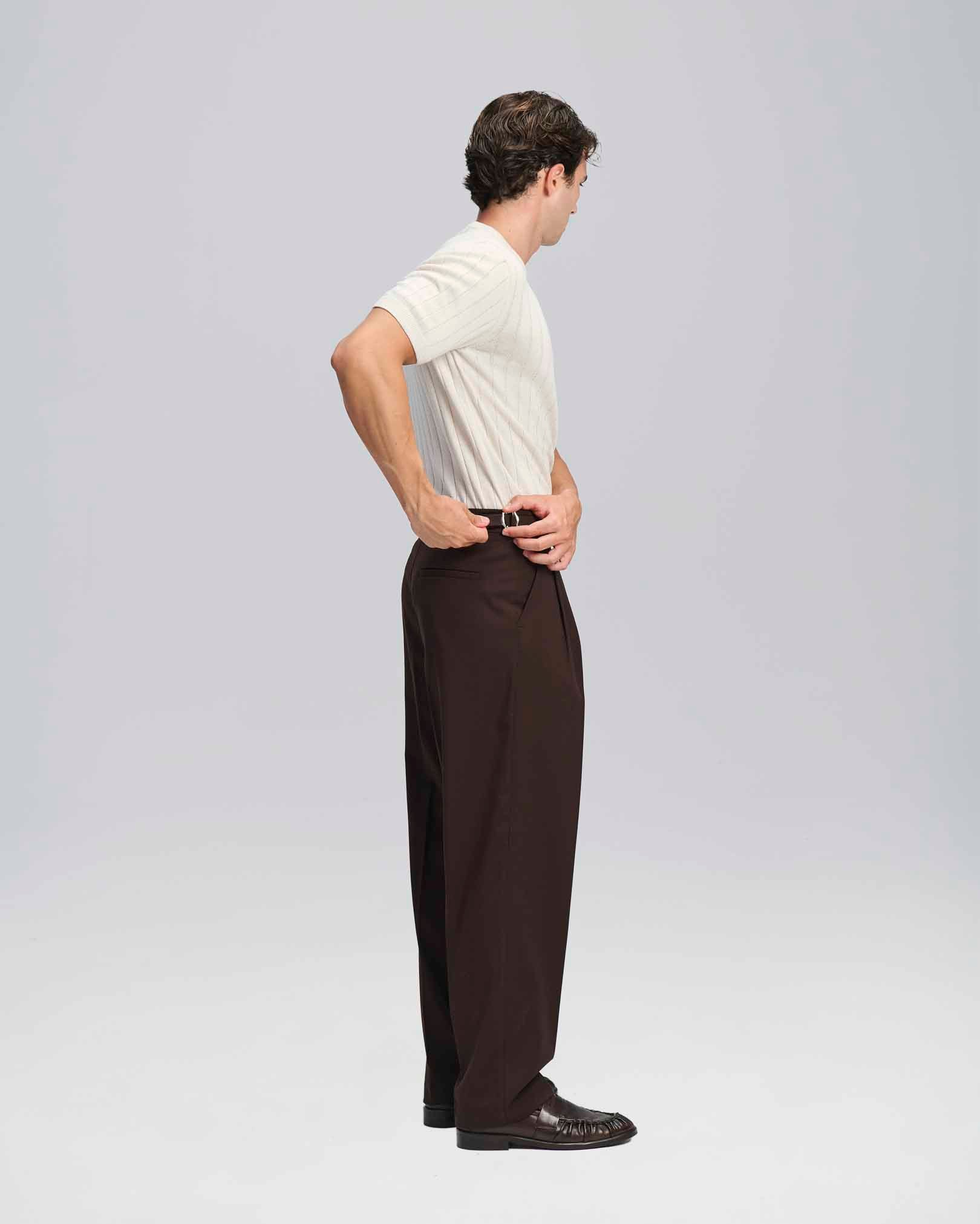 Pantalone wide fit con fibbiette