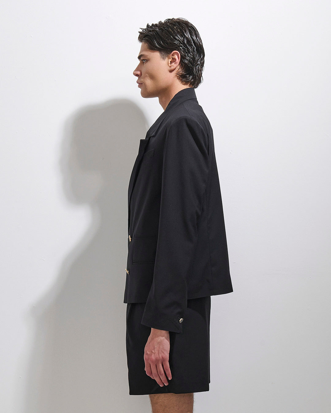 Giacca Cropped con bottone gioiello Limited Edition