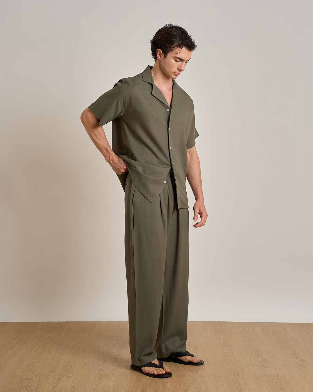 Pantalaccio jogger gamba larga in lino