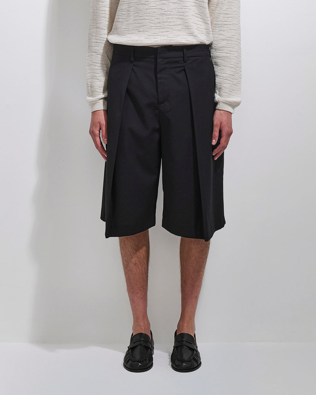 Bermuda con pieghe wide fit