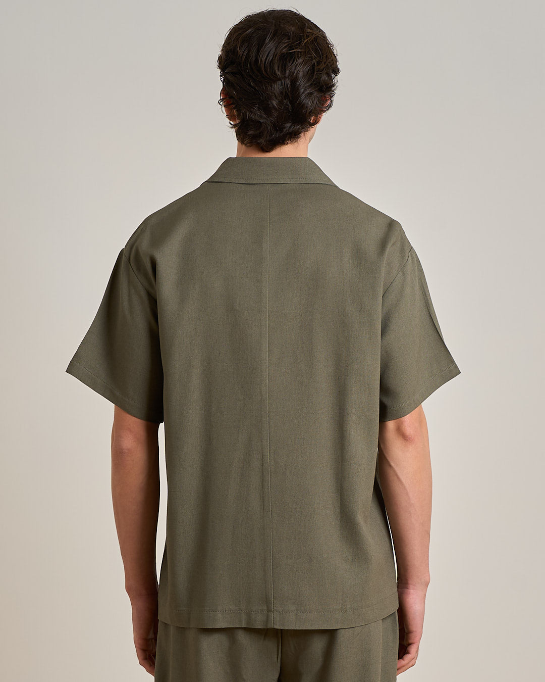 Camicia relax fit collo a bowling