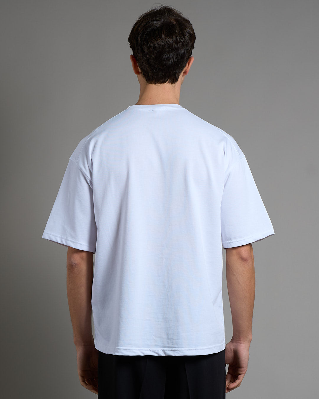 T-Shirt Msm Studio con ricamo in tinta