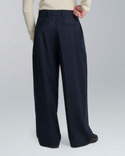 Pantalone wide fit con pieghe