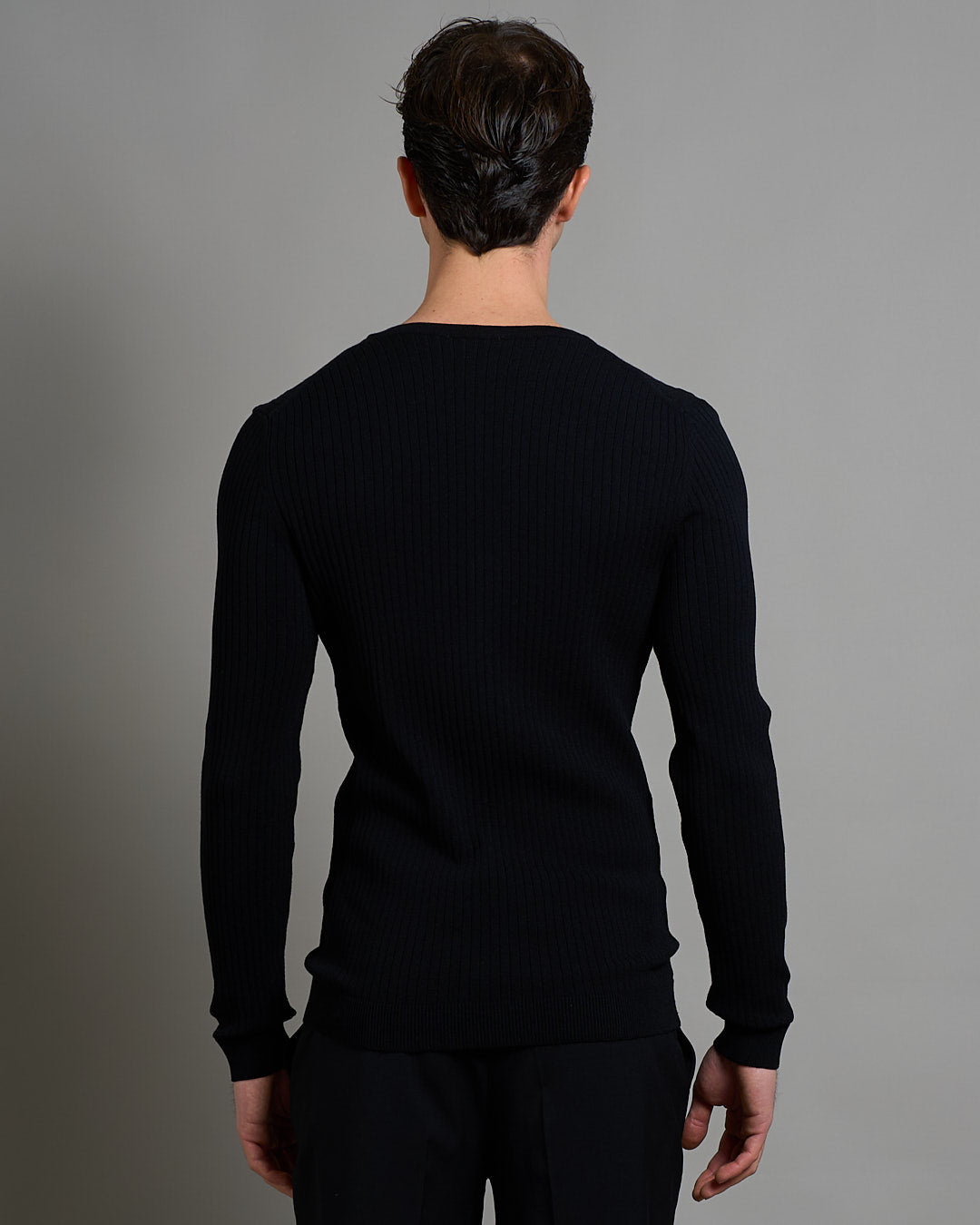 Maglia serafino scollo a V a coste