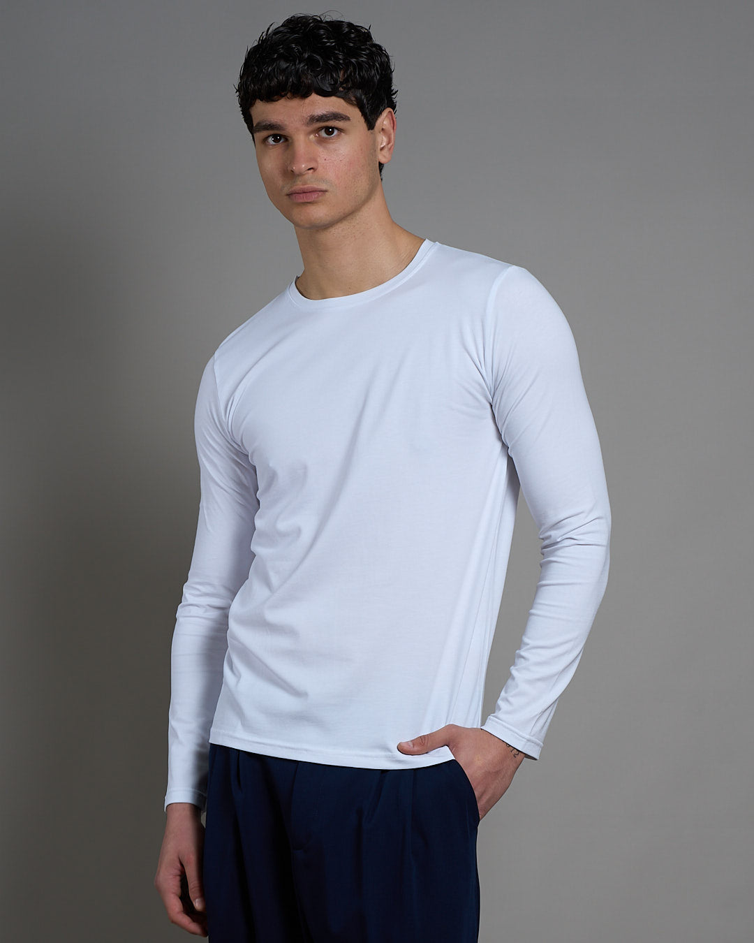 T-Shirt Slim fit basic manica lunga