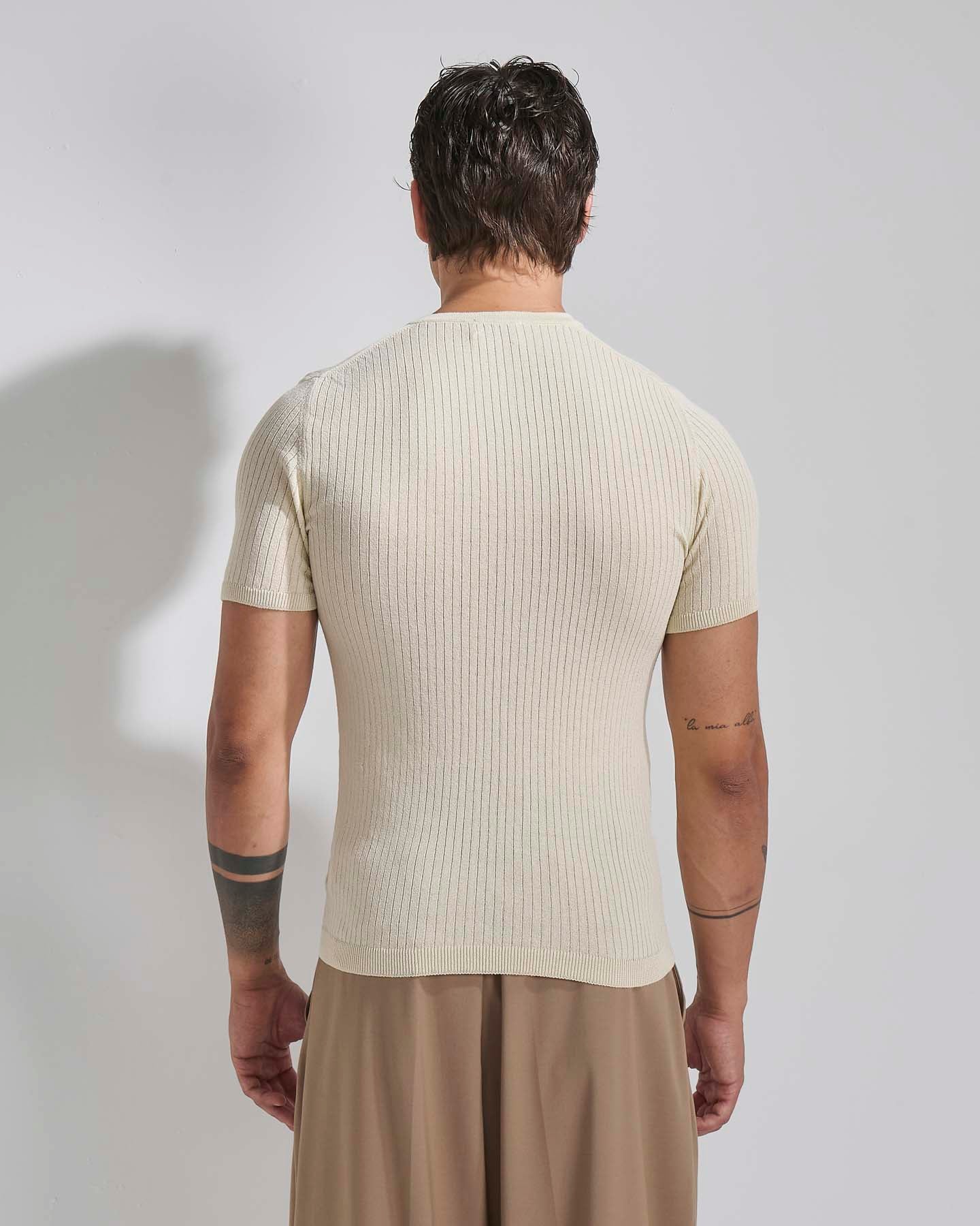 Maglia serafino a coste mezza manica