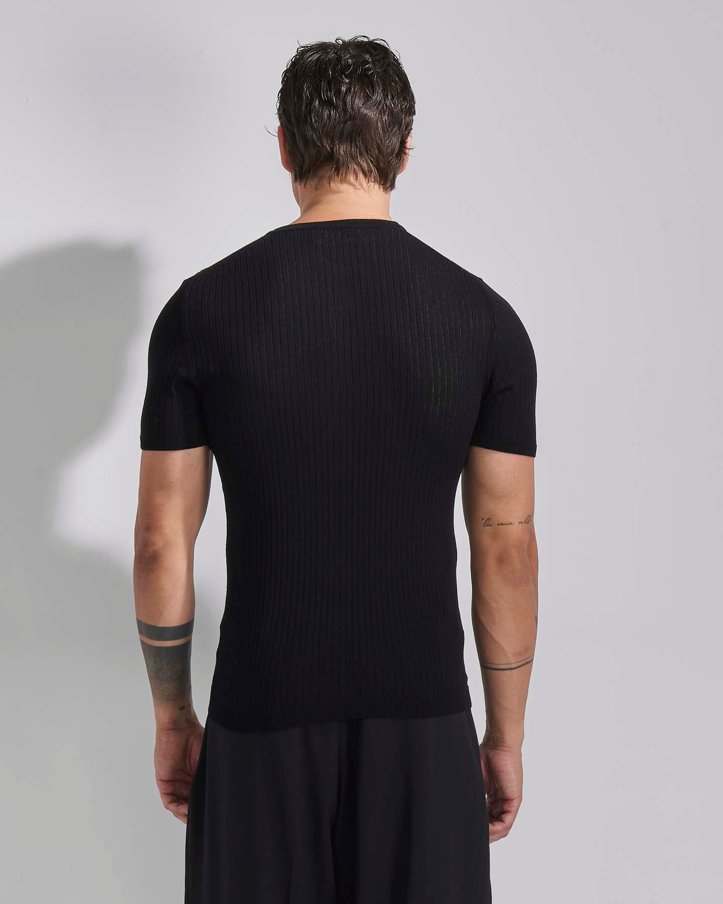 Maglia serafino a coste mezza manica