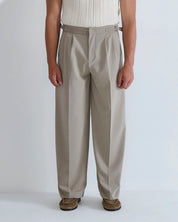 Pantalone da completo con fibbie
