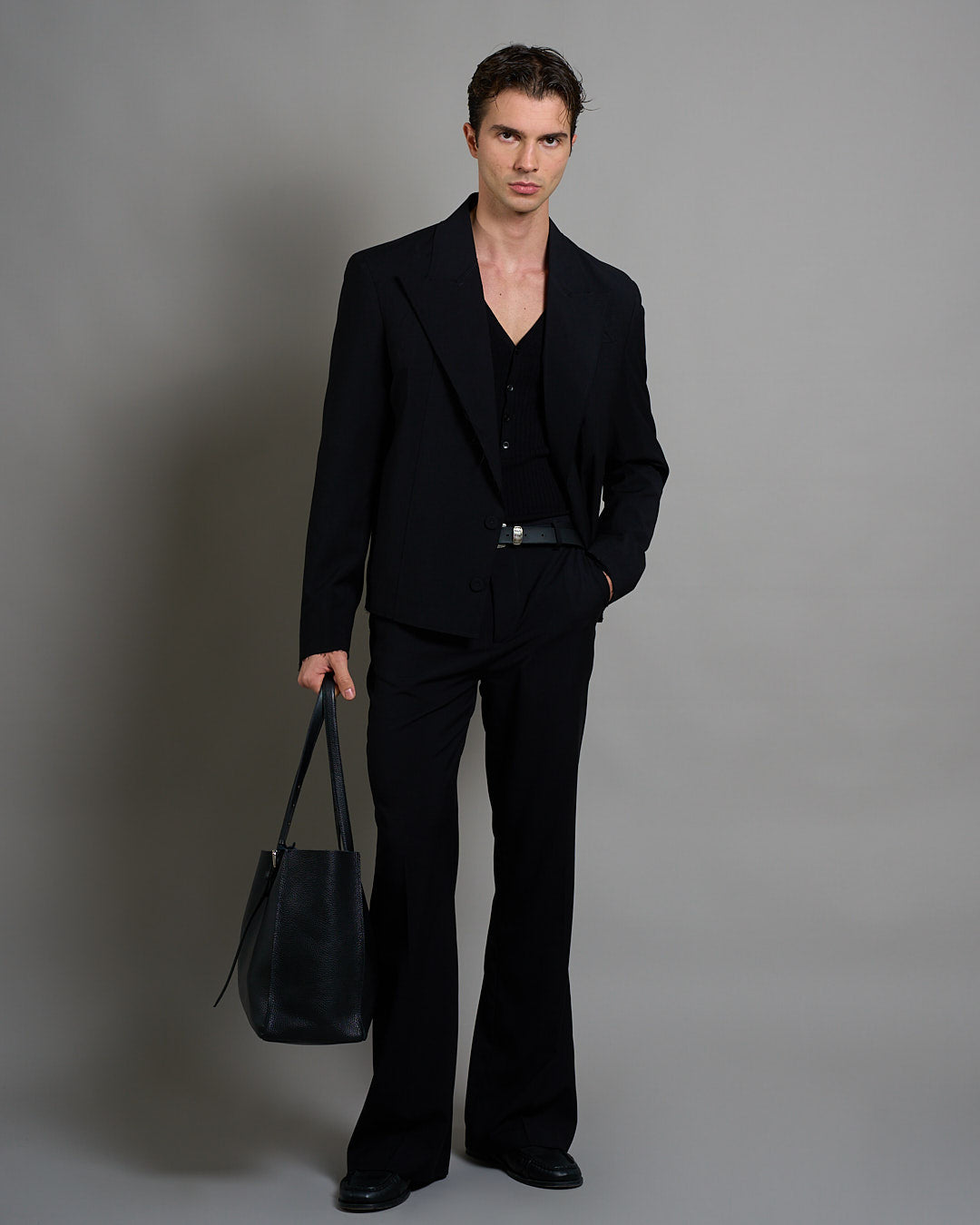 Giacca cropped con finiture sfilacciate