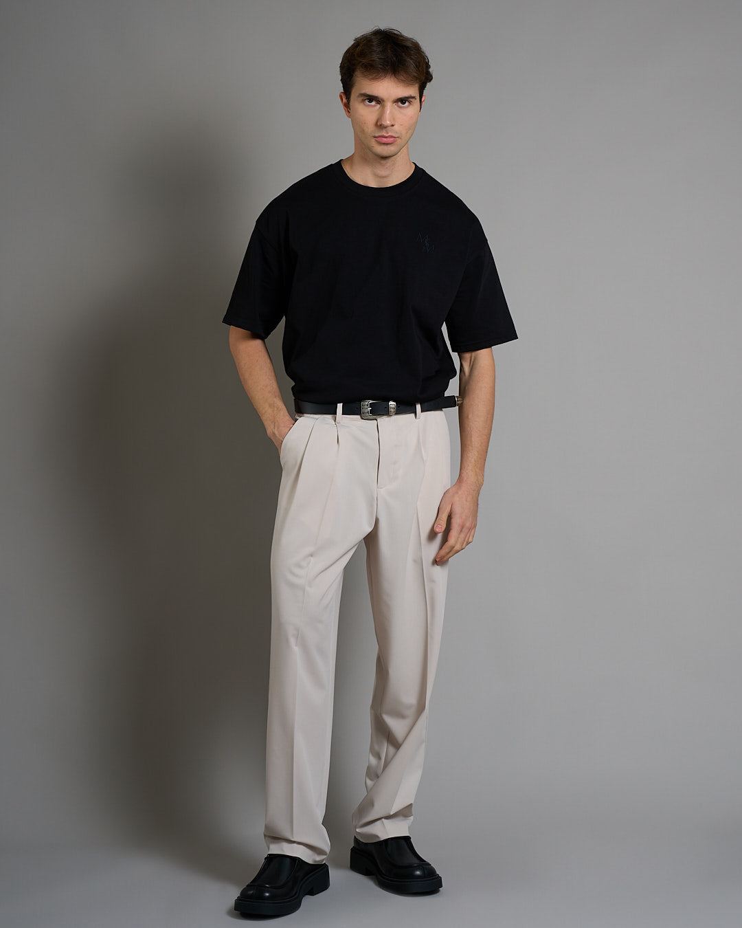 T-Shirt Msm Studio con ricamo in tinta