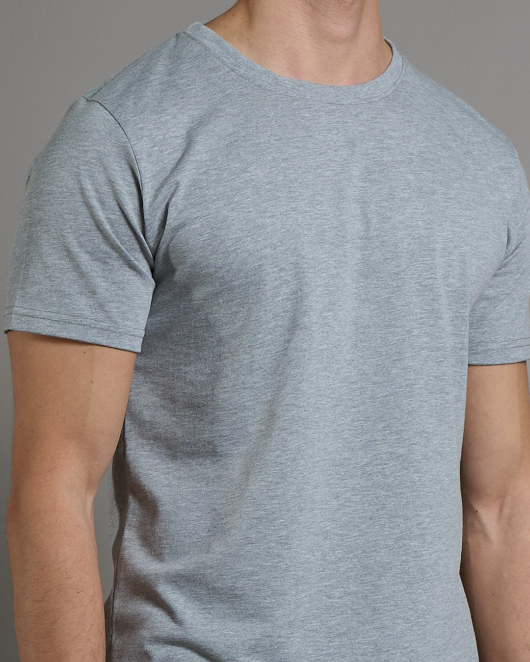 T-shirt basic con spacchetto