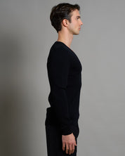 Maglia serafino scollo a V a coste