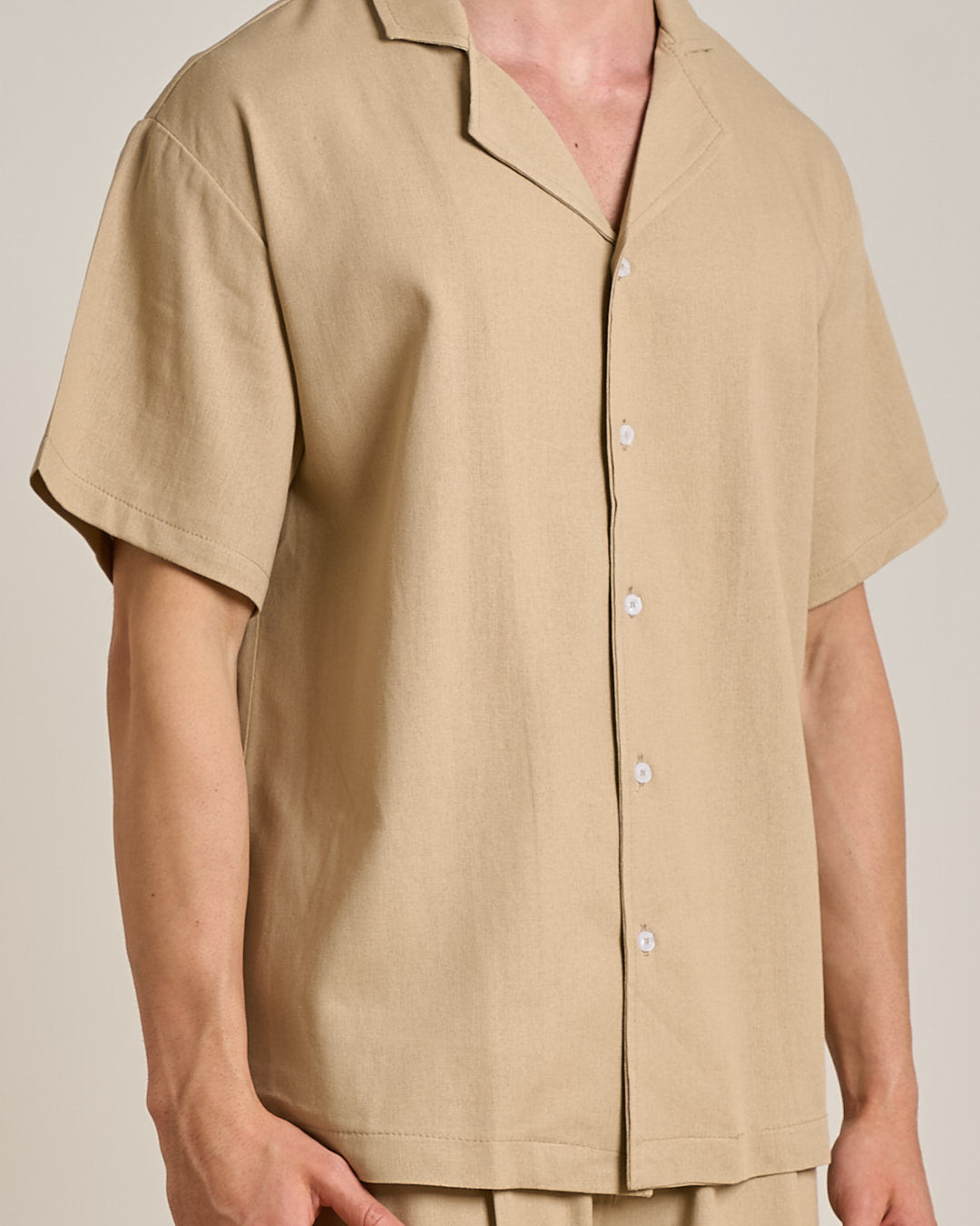 Camicia relax fit collo a bowling