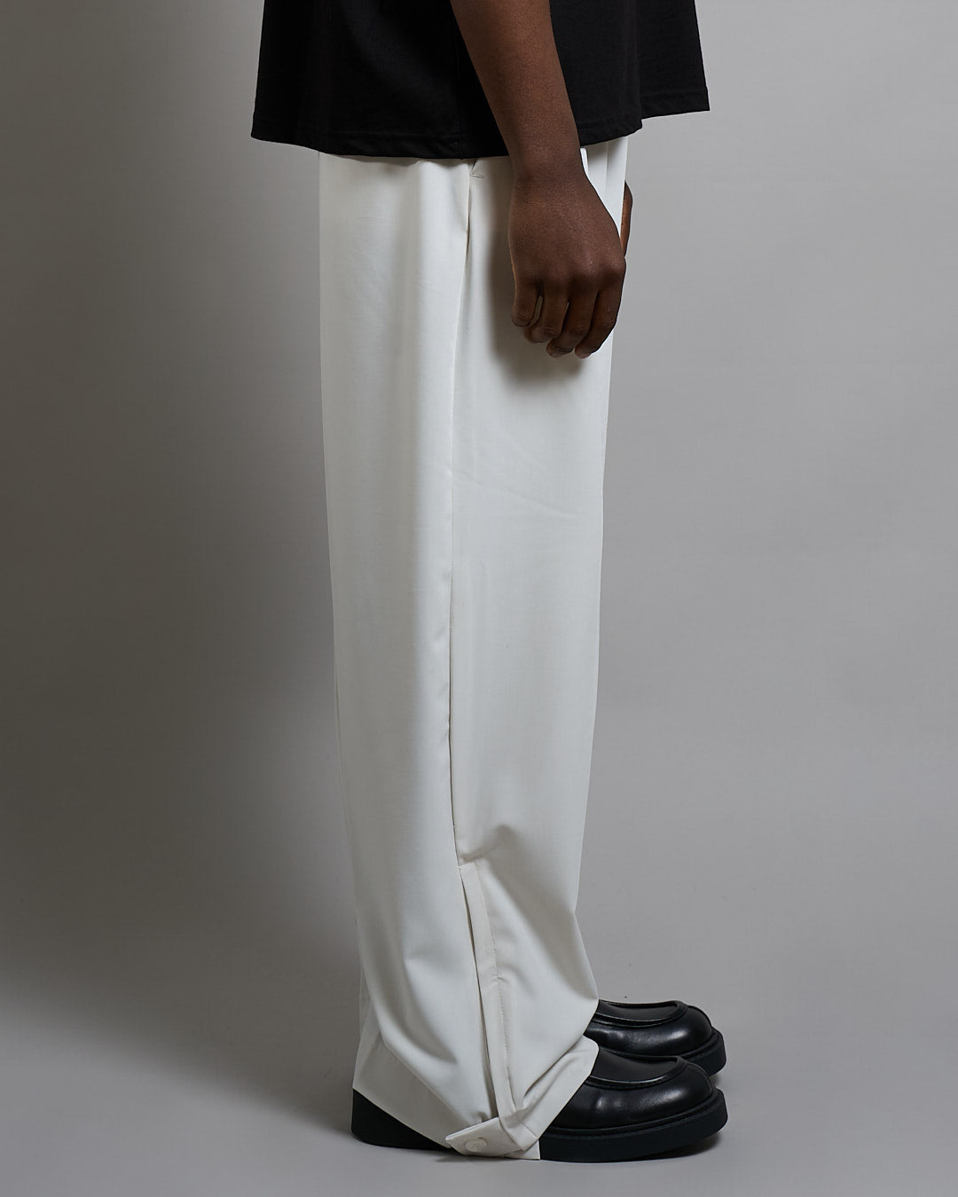 Pantalone Wide Leg con zip e bottone al fondo