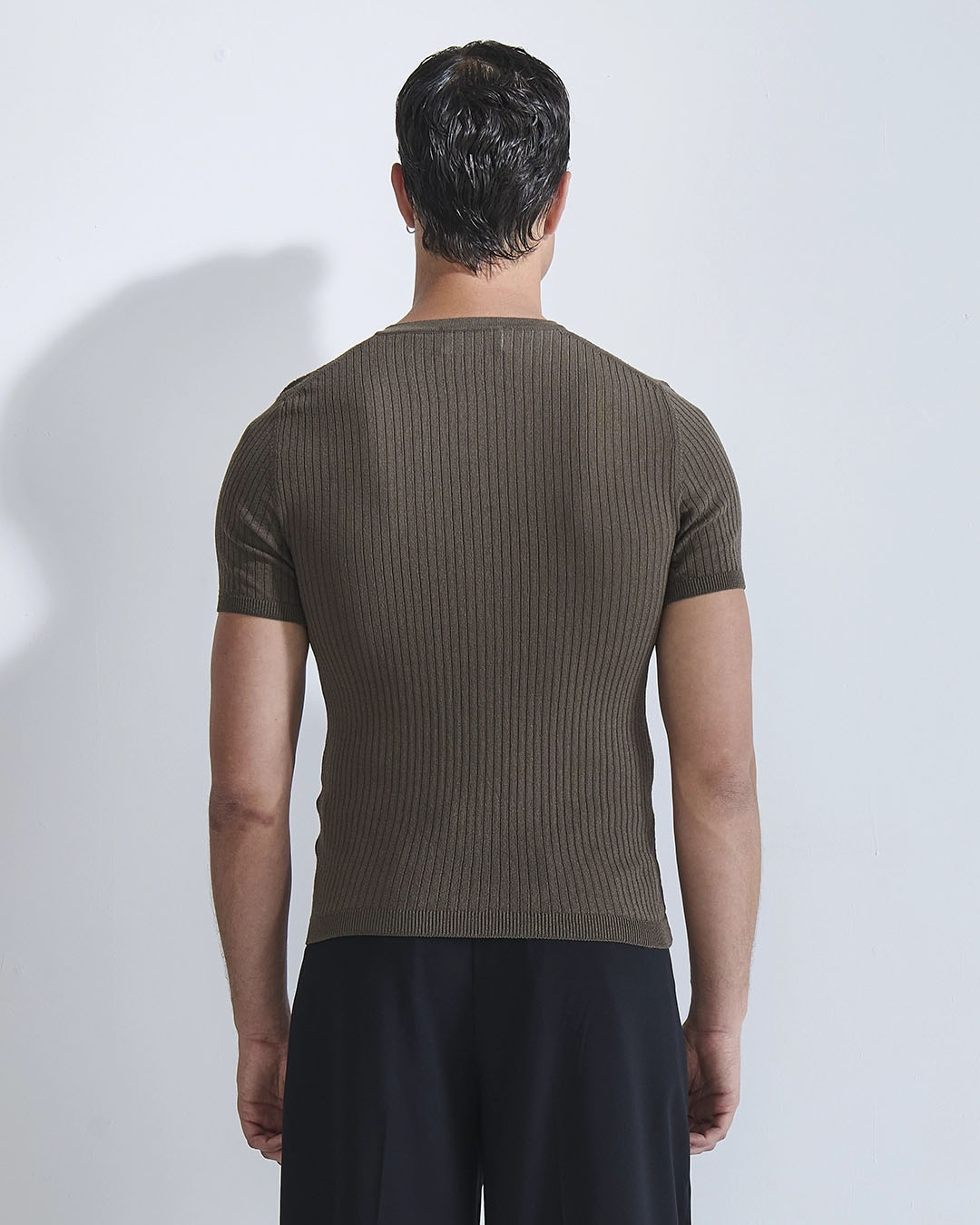 Maglia serafino a coste mezza manica