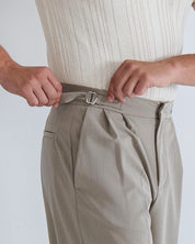 Pantalone da completo con fibbie