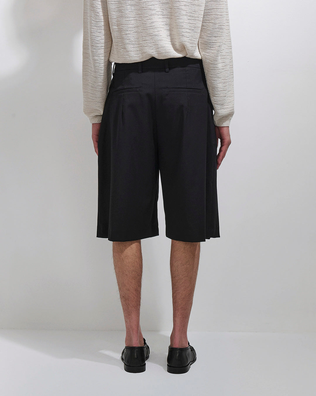 Bermuda con pieghe wide fit