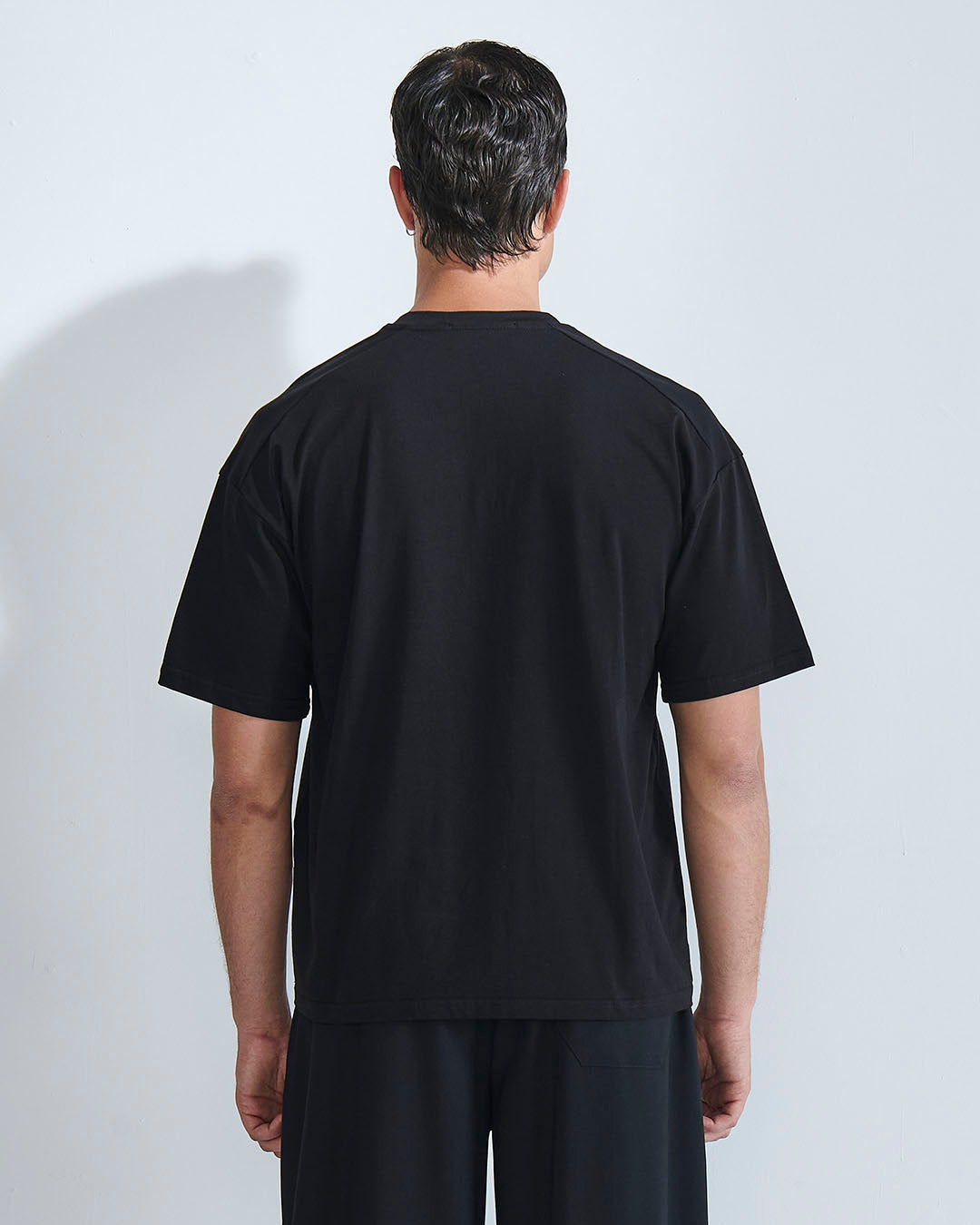 T-shirt cropped scollo a v
